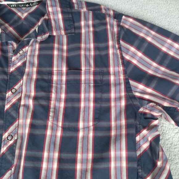 Travis Mathew Men’s Plaid Button-Up Shirt Large Short Sleeve Navy Red - Picture 5 of 16